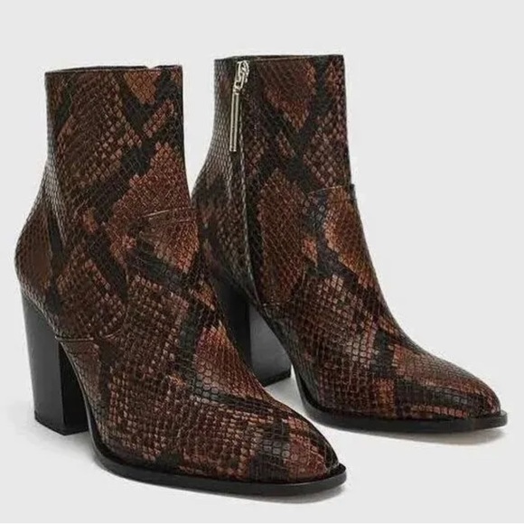 Zara Woman Python Boots - Picture 2 of 10